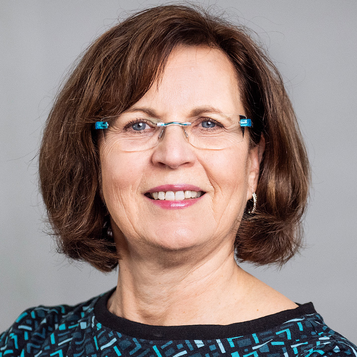  Michaela Knig